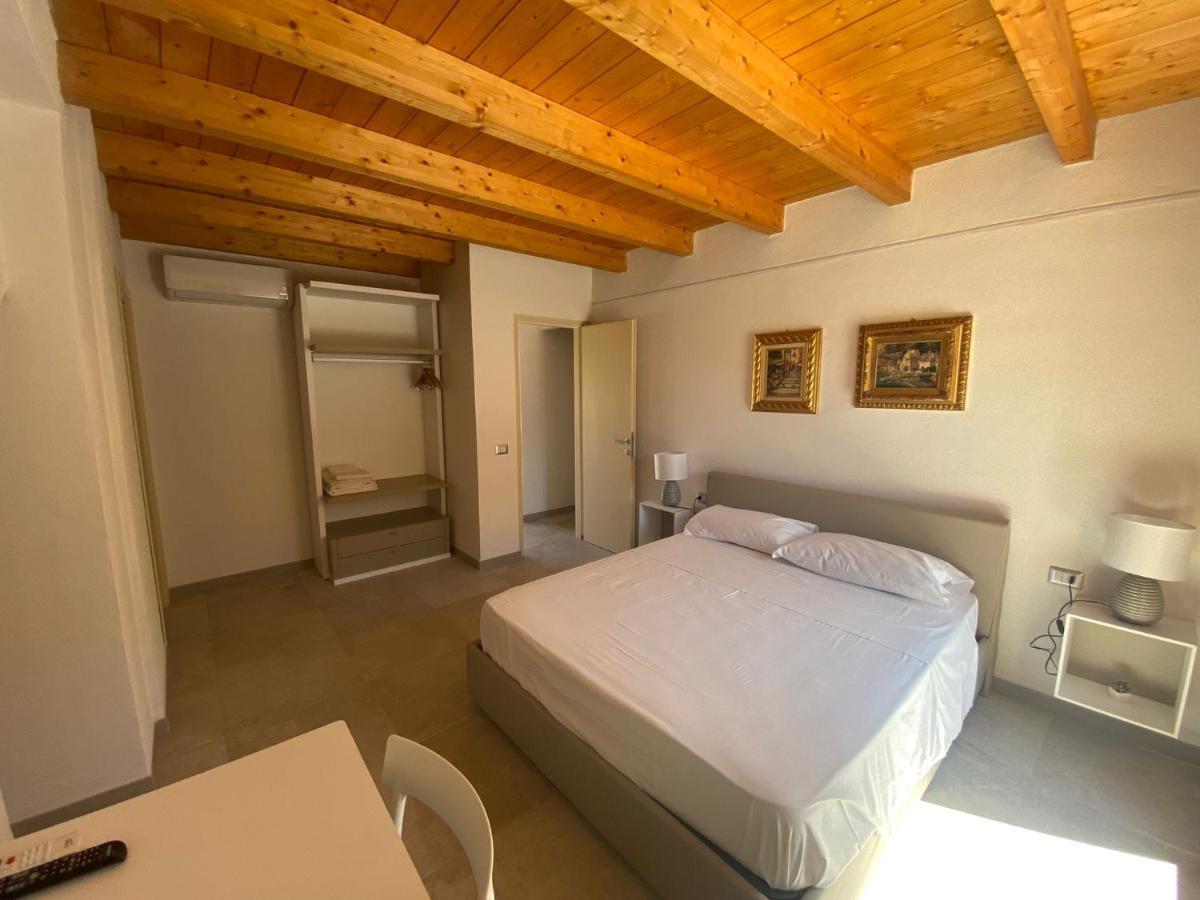 B&B Pettirosso San Teodoro  Εξωτερικό φωτογραφία