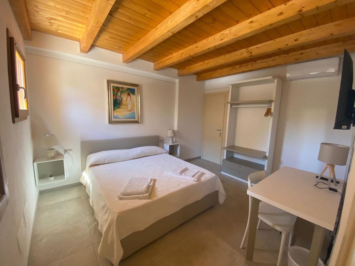 B&B Pettirosso San Teodoro  Εξωτερικό φωτογραφία
