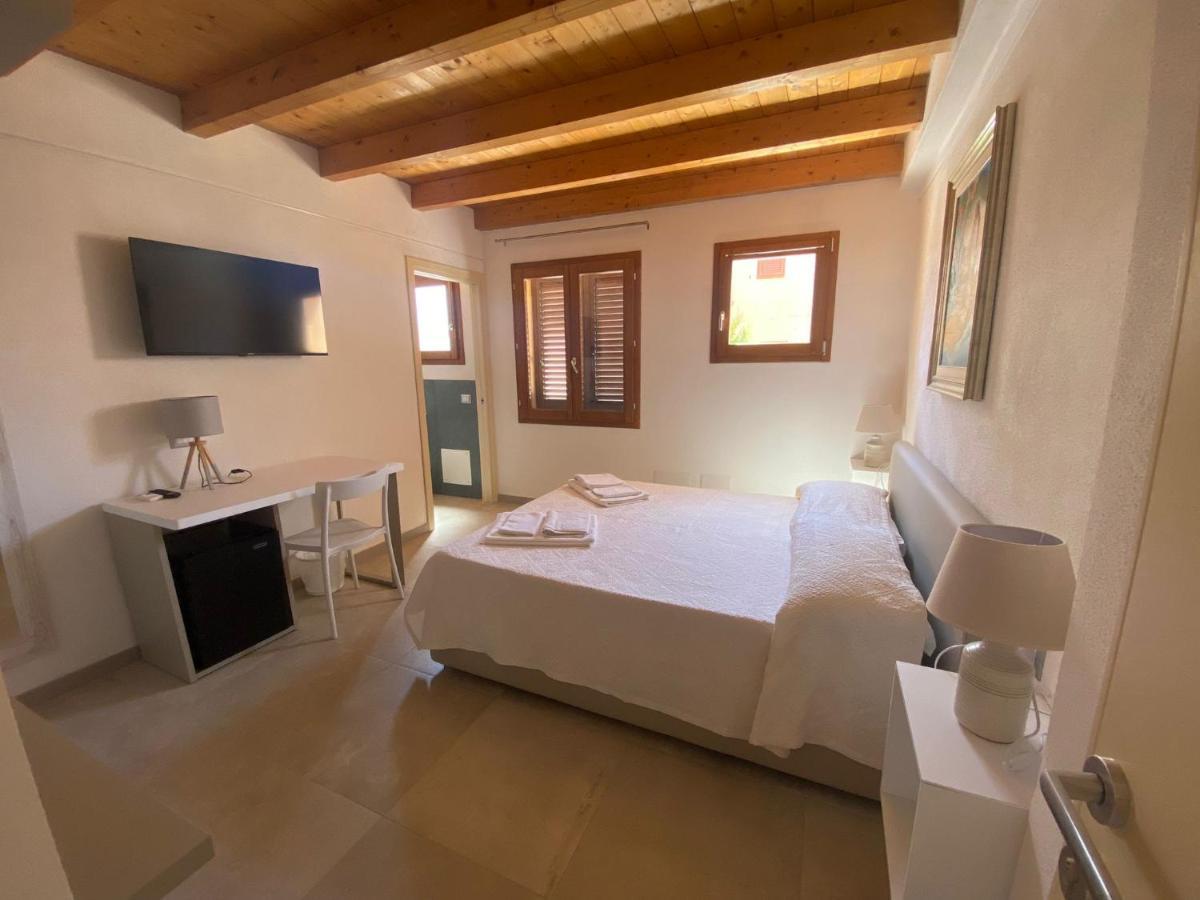 B&B Pettirosso San Teodoro  Εξωτερικό φωτογραφία