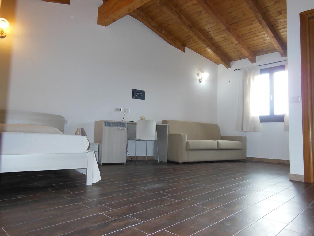 B&B Pettirosso San Teodoro  Δωμάτιο φωτογραφία
