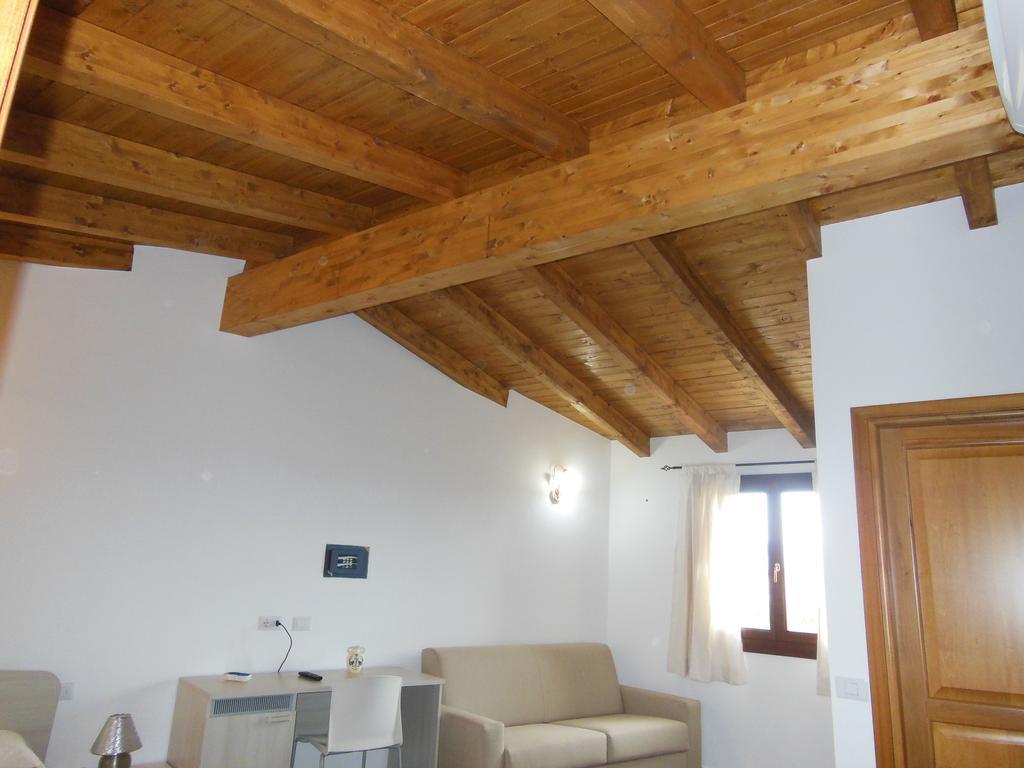 B&B Pettirosso San Teodoro  Δωμάτιο φωτογραφία